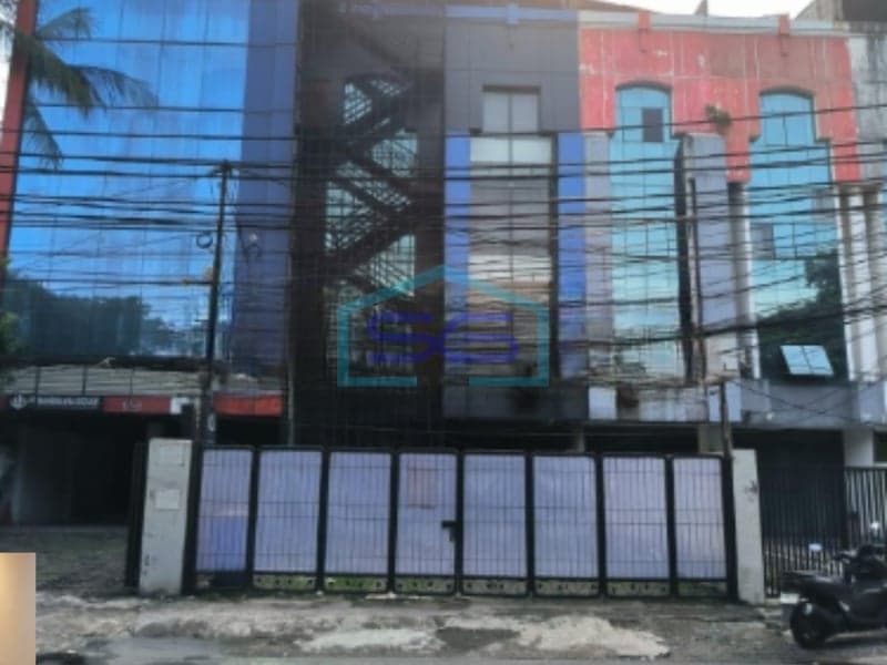 Shop House for Sale in Pasar Manggis Setiabudi, South Jakarta, 513 m² Building Area