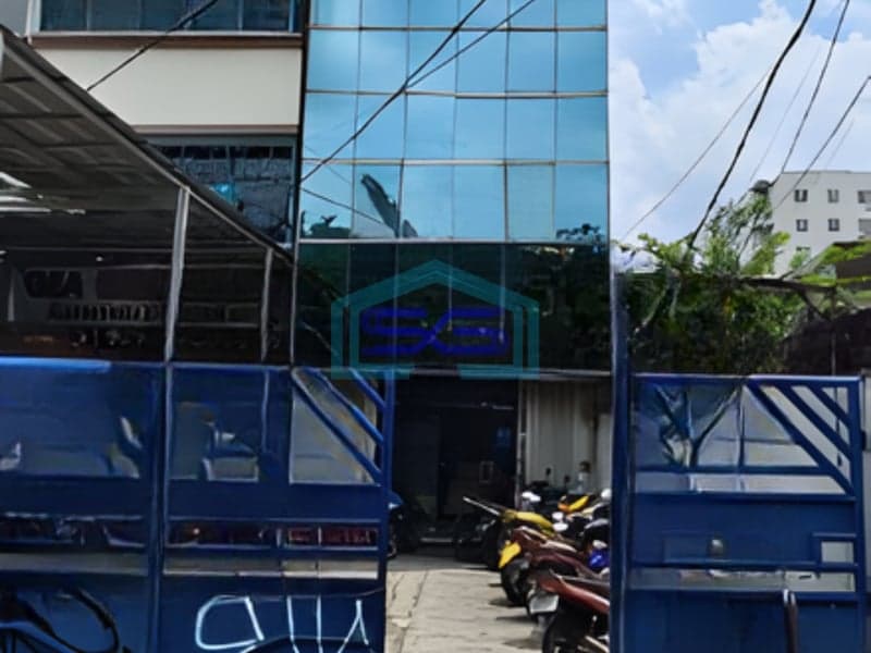 Dijual Ruko Lokasi Strategis di Cideng Jakarta Pusat Luas Bangunan 750m2