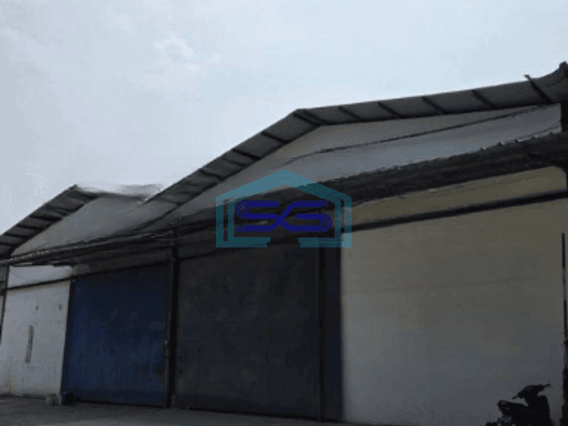 Disewakan Gudang Ada Kantor Luas Bangunan 590 m² Lokasi Strategis di Teluk Naga Tangerang