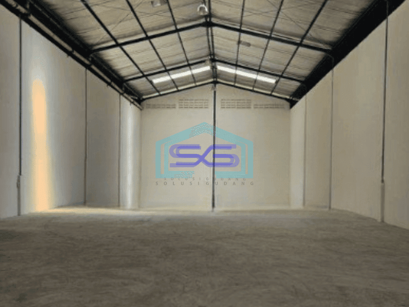 Disewakan Gudang Bangunan Baru Luas Bangunan  648 m² di Teluk Naga Tangerang