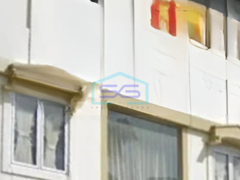 For Sale: Spacious Shophouse, 400 m² Building Area in Cempaka Putih, Jakarta