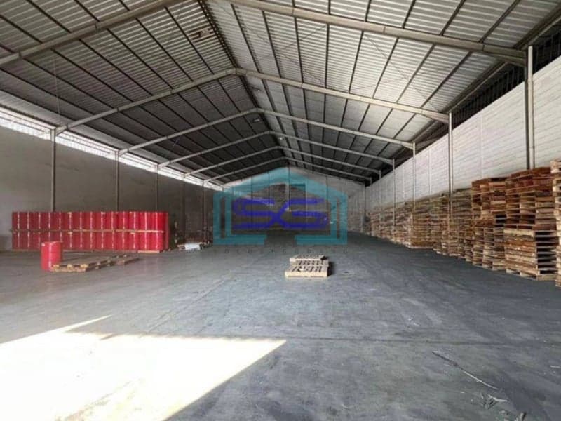 Disewakan Gudang di Raya Margomulyo Surabaya LB 2514m2 Bagus