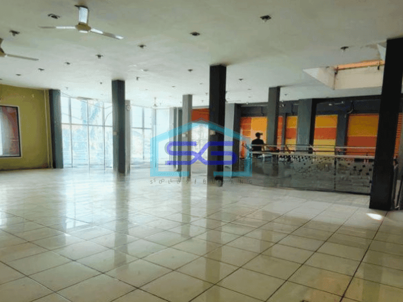 Disewakan ruko bangunan 3 lantai di mojokerto