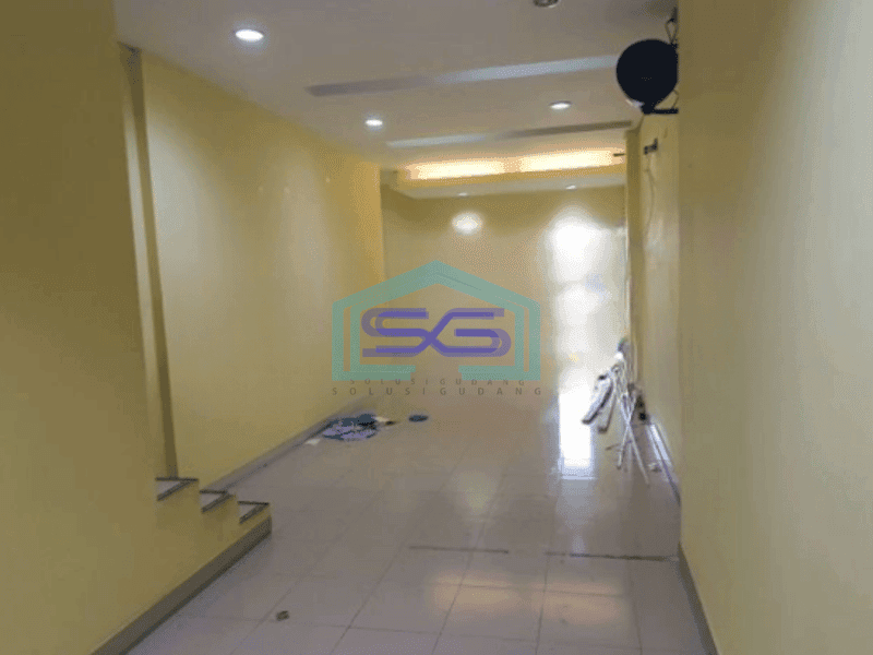 Disewakan Ruko Luas Bangunan 160 m² di Jalan Raya Pluit Jakarta Utara