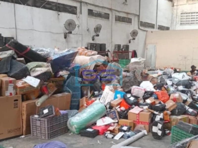 Disewakan Gudang Lokasi Strategis di Cipondoh, Tangerang LB 300 m²