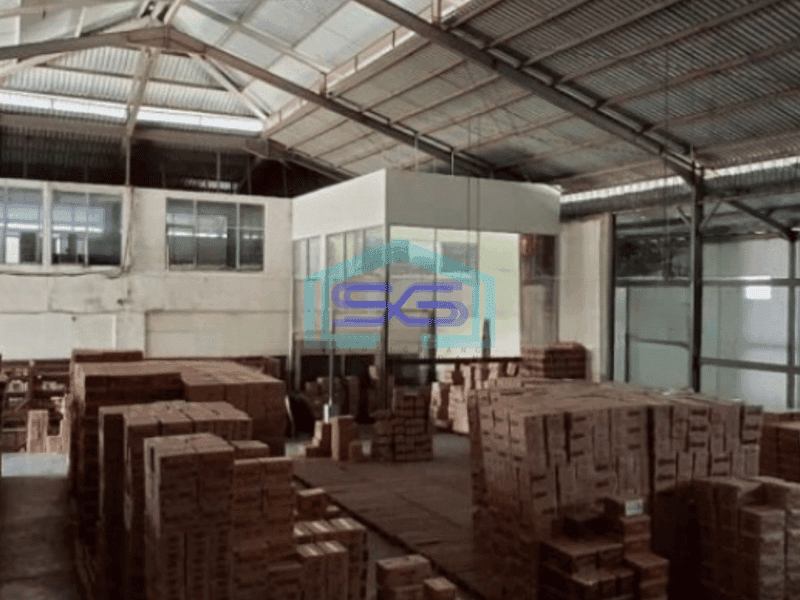 Disewakan Gudang Kantor Area Dekat Kerobokan Bali Luas Tanah 1800m2