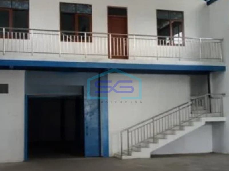 Warehouse for Rent Well-Maintained on Mainroad Caringin, Bandung West Java Building Area 400 m²