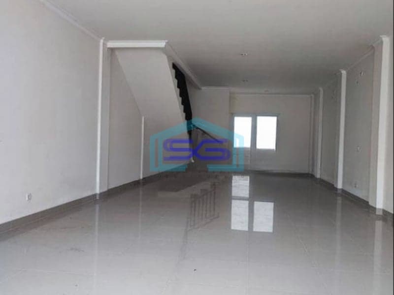 Disewakan 2 Ruko Gandeng Lokasi Karang Tengah Tangerang Luas 600m2