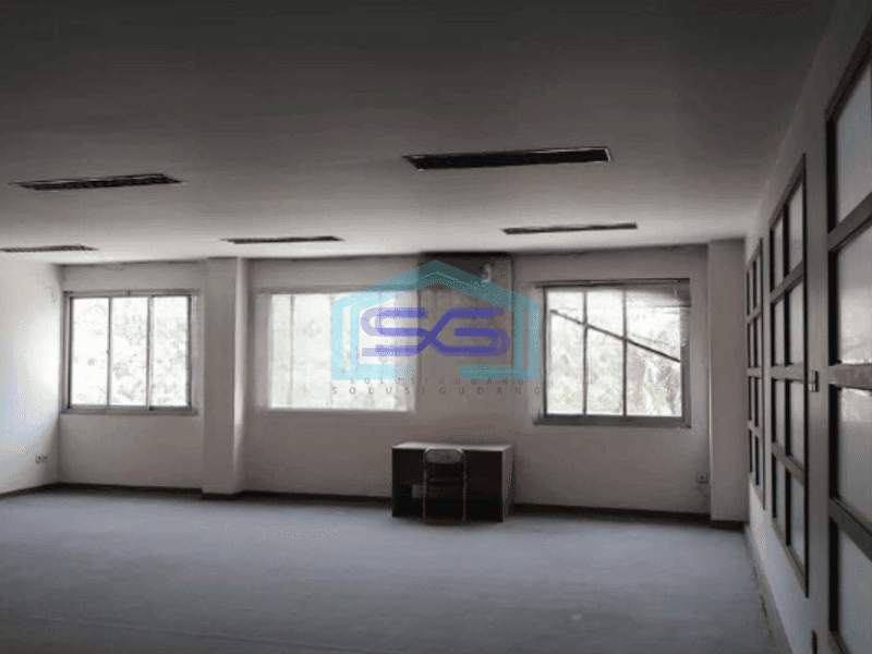 Disewakan Gudang Murah Luas Bangunan 12000 m² di Karawang Barat