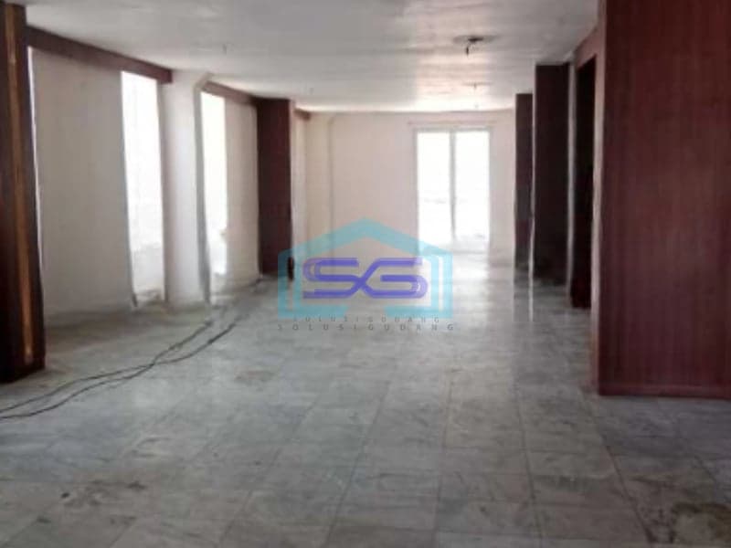 Disewakan Ruko 3 Lantai Luas Bangunan  537 m² Lokasi Surabaya Kota