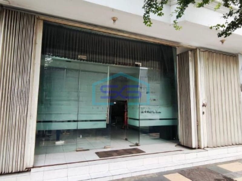 Shophouse for Rent Building Area 224 sqm Location in Sidoarjo East Java