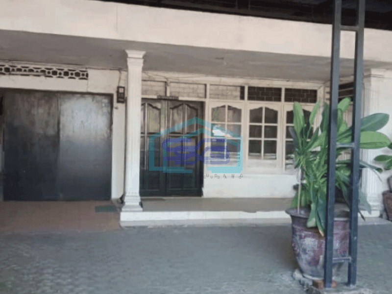 Dijual Ruang Usaha Komersial Jl sulawesi Surabaya Pusat Luas Bangunan 400 m²