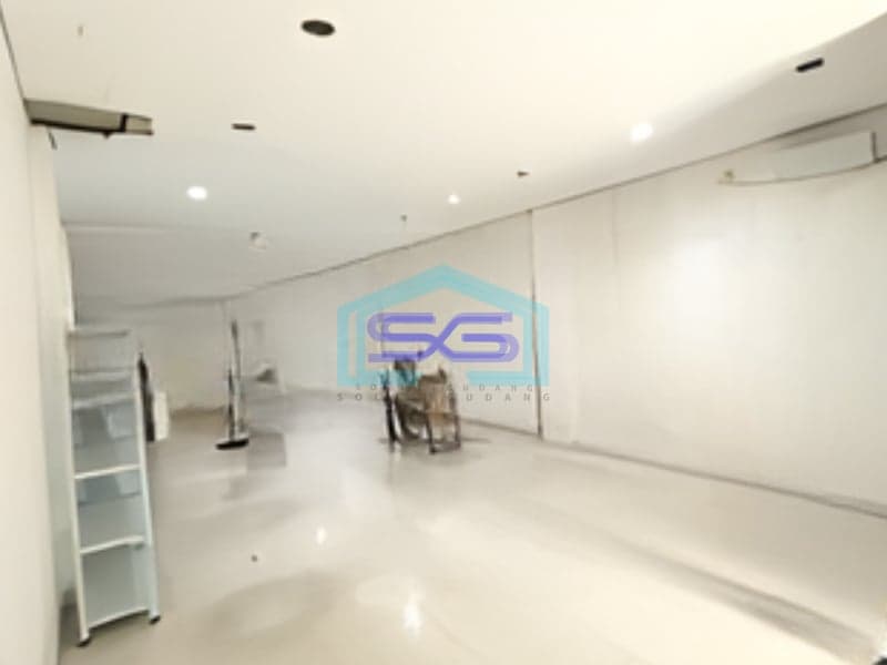 Dijual Ruko Luas Bangunan  615 m² Lokasi Bebas Banjir di Jakarta Selatan