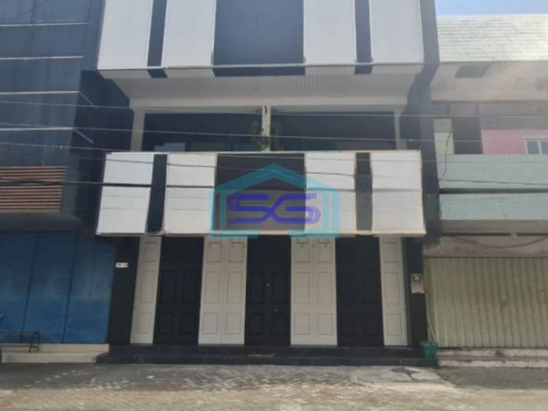Dijual Ruko Ddengan Interior Terbaik dan Termewah di Pusat Pertokoan dan Perkantoran Solo Baru LB 200m2