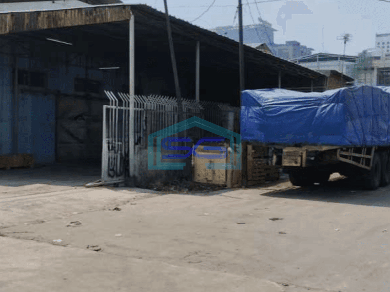 Diseewakan Gudang Di Pluit Jakarta Utara Luas Tanah 1600 m²