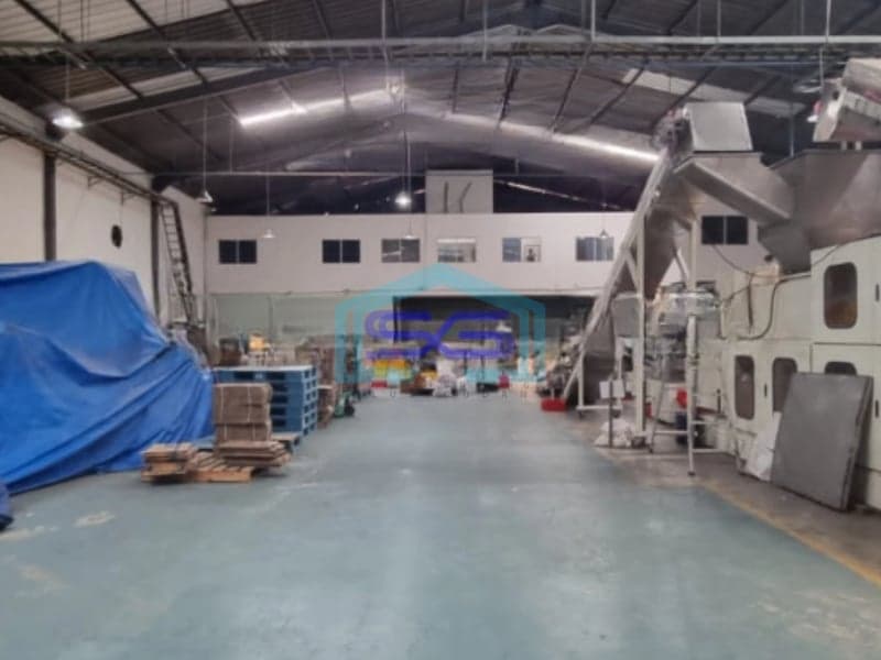 Dijual Gudang Akses Container Jalan Raya Narogong Bekasi Luas Tanah 4200m2