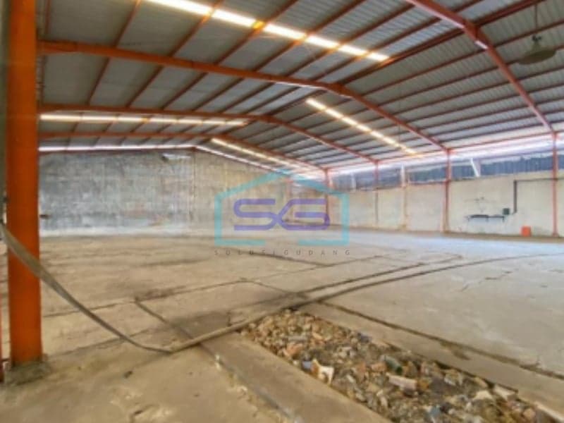 西爪哇芝马墟工业区即用型仓库出租，建筑面积1650平方米