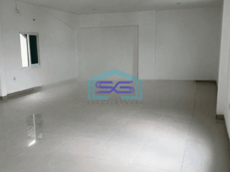 Disewakan Gudang Luas Bangunan  800 m² Ada Kantor di Cipondoh Tangerang