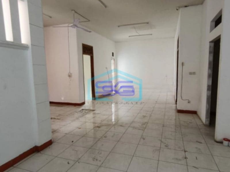 Dijual Ruko Bagus 2 Lantai di Gentan Solo Luas Bangunan 300m2