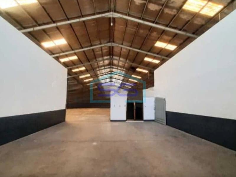 Disewakan Gudang Kondisi Bagus dan Aman di Tengah Kota Bandung, LB 1120 m²