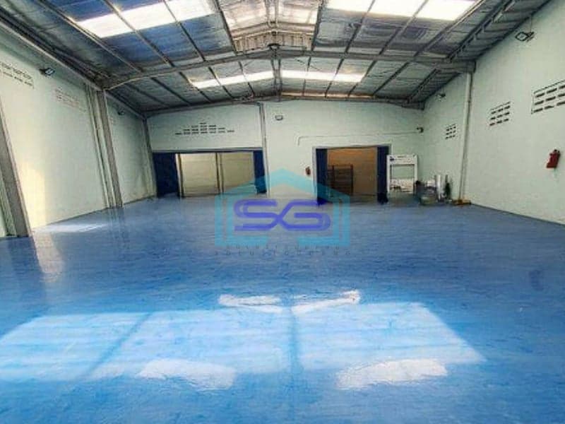 Disewakan Gudang Siap Pakai di Cakung Lantai Epoxy Rapih Daerah Cakung Jakarta Timur