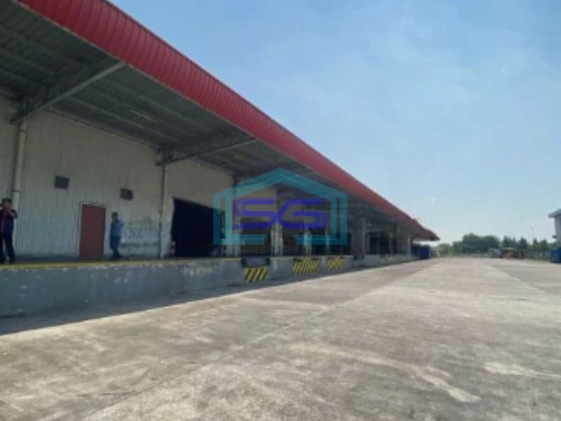 Disewakan Gudang Lokasi Strategis Dalam Kawasan Industri Cikarang Bekasi Loading Dock LB 25000m2