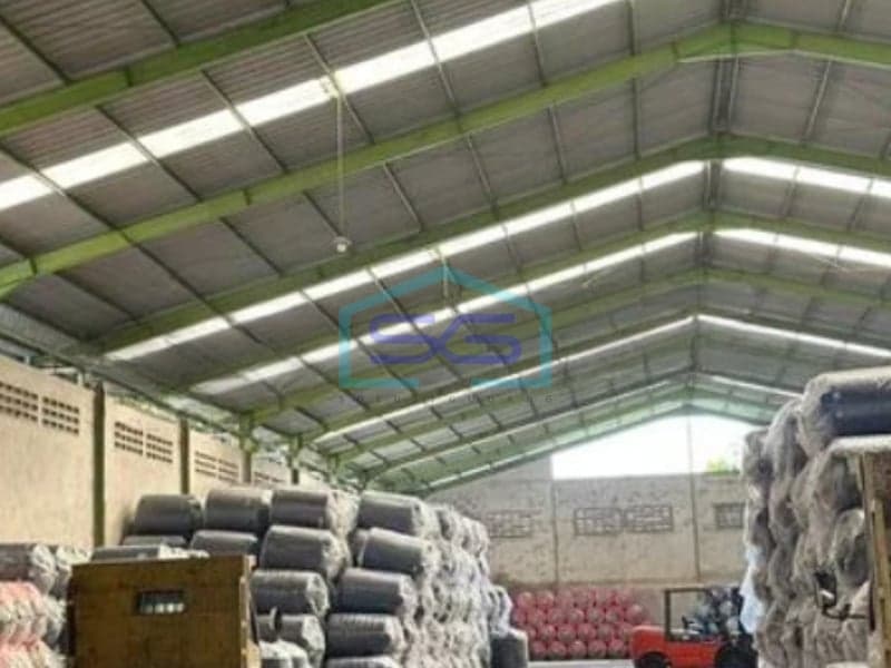Disewakan Gudang Siap Pakai Akses Kontener 40 Ft di Jambe, Tangerang LB 1792 m²
