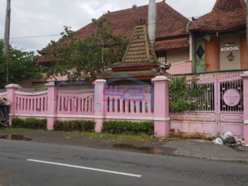 Dijual Ruang Usaha 2 Lantai di Gentan Solo Jawa Tengah Luas Tanah 1646m2