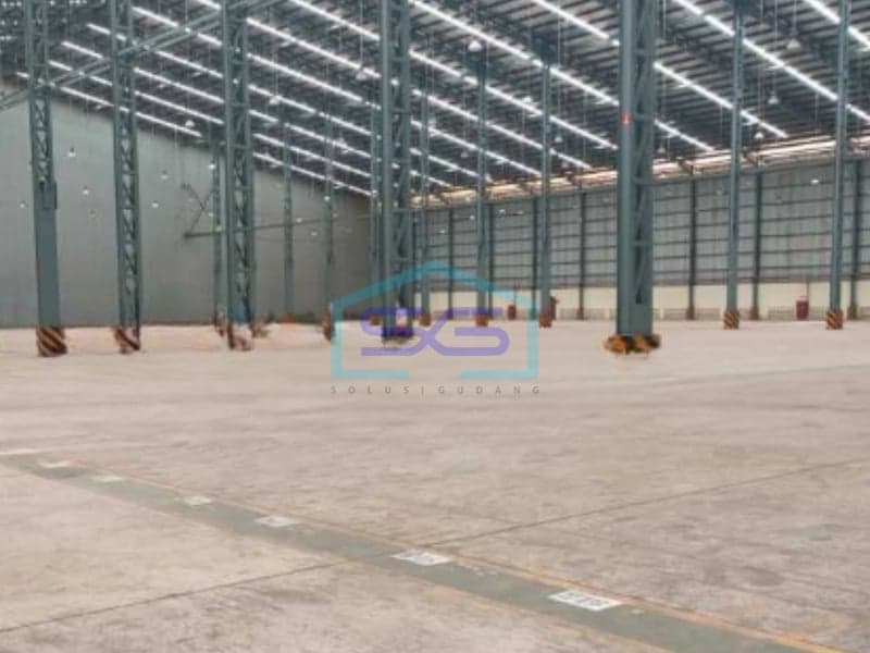 Disewakan Gudang Ada Loading Dock Luas Tanah 15000 m² di Cakung Jakarta Timur