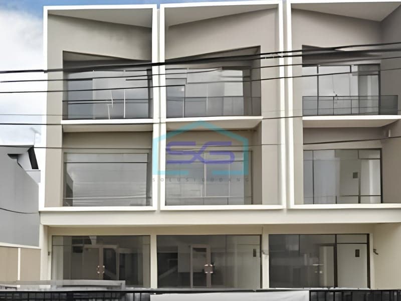 For Sale: Strategic Shophouse in Jatinegara Timur, East Jakarta, Building Area 900 m²
