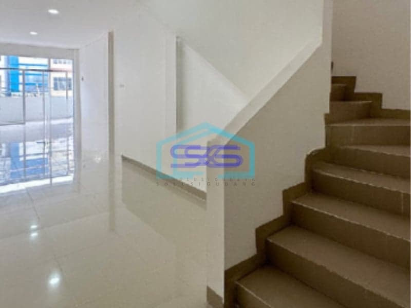 Dijual Ruko Luas Bangunan  324 m²  Lokasi di Tebet Jakarta Selatan