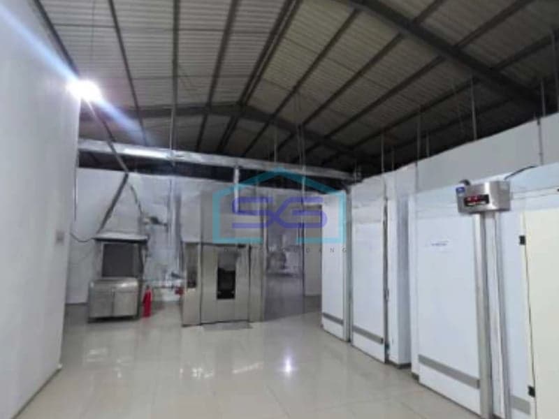 Warehouse for Sale Near Toll Road in Bizpark Kopo, Bandung Building Area 2,000 m²