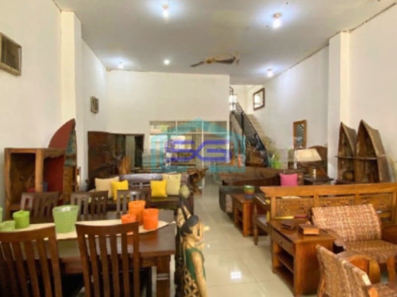 Disewakan Ruko Siap Pakai di Area Ramai Kemang Jakarta Selatan LB 200m2