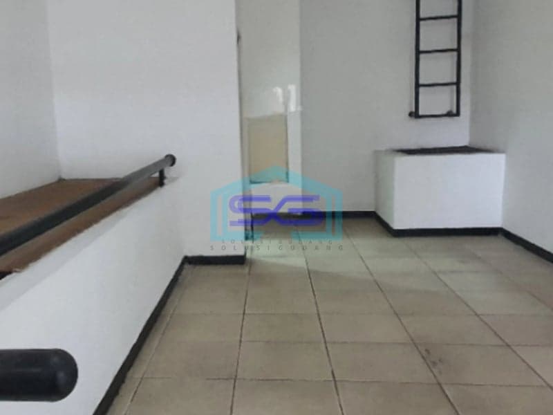 Disewakan Murahh!! Ruko 2 Lantai Siap Pakai, Di Batununggal Bandung LB 117m2