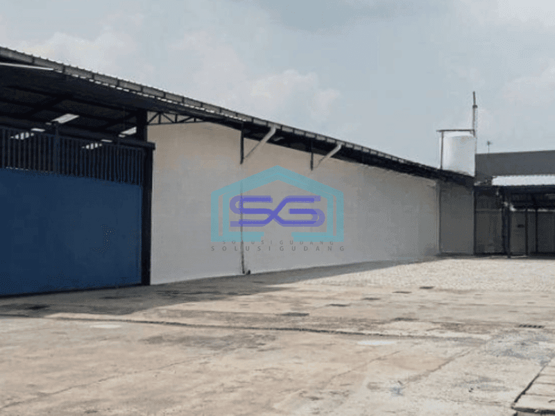 Disewakan Gudang Murah Luas Bangunan 3000 m² Lokasi Strategis di Pinggir Jalan Raya Narogong Bekasi