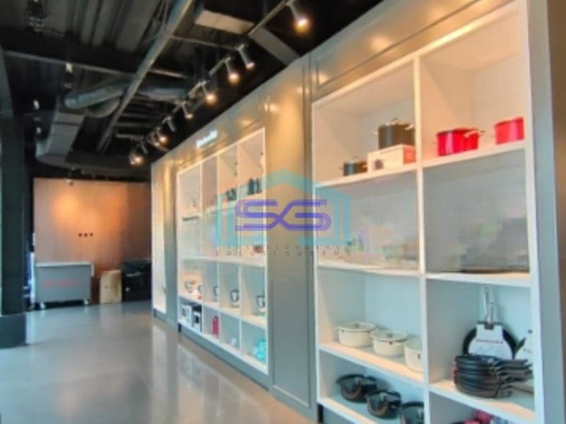 Dijual Kantor Luas Bangunan 665 m² Lokasi Strategis di Slipi Jakarta Barat