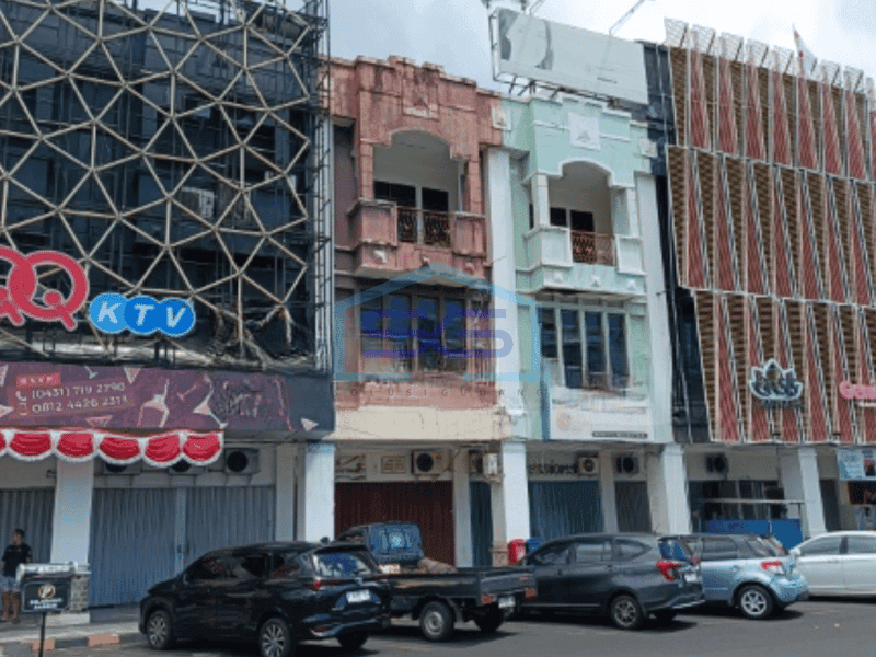 Dijual Ruko Hadap Boulevard Harga Miring di Manado LB 315 m²