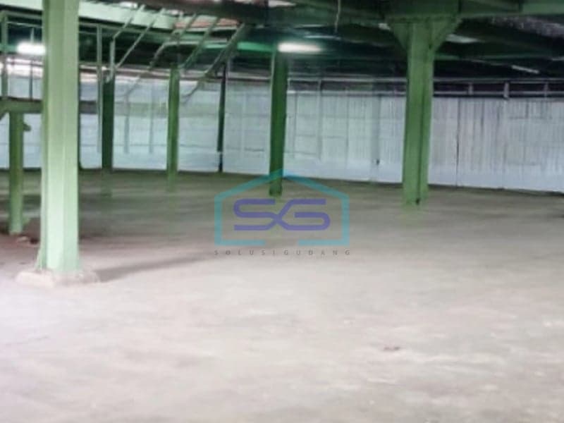 Disewakan Gudang 2 Lantai Luas Tanah 900 m² Lokasi di Kebayoran Lama Jakarta Selatan