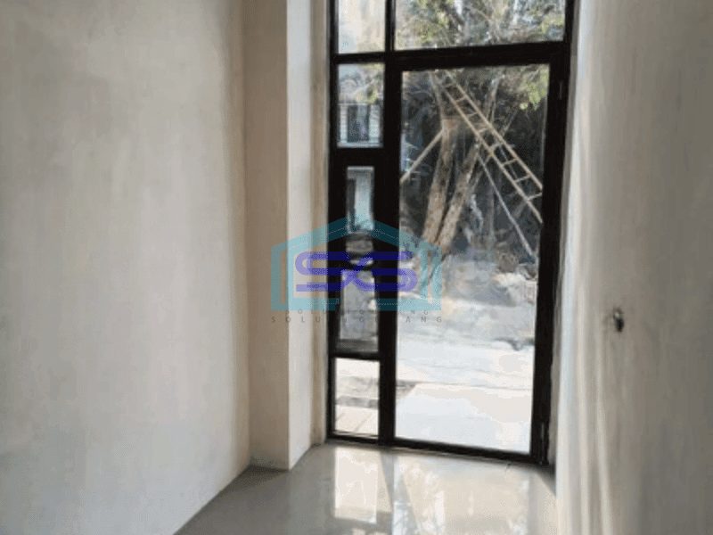 Dijual Gudang Akses Transportasi Luas Bangunan  216 m² di Teluk Naga Tangerang