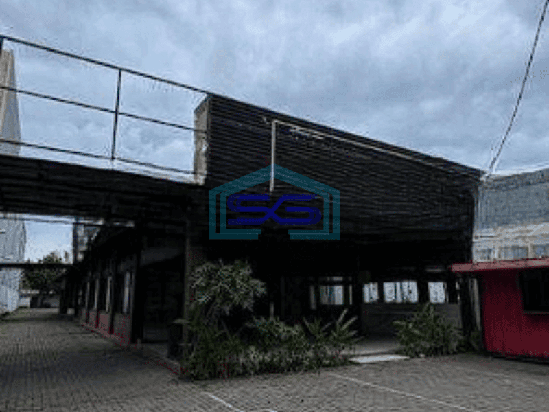 Disewakan Ruang Usaha Lokasi Strategis di Kota Surabaya Luas Tanah 1358m2