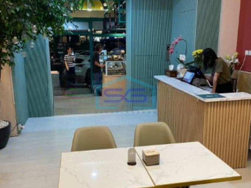 雅加达北部Emerald Pik 1出租带家具优质商铺，建筑面积300平方米