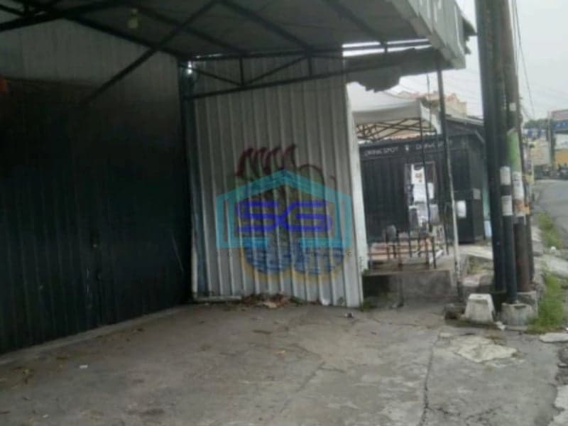 Disewakan Ruko Strategis Pinggir Jalan Utama, Ngaliyan, Kota Semarang Luas Bangunan  260 m²