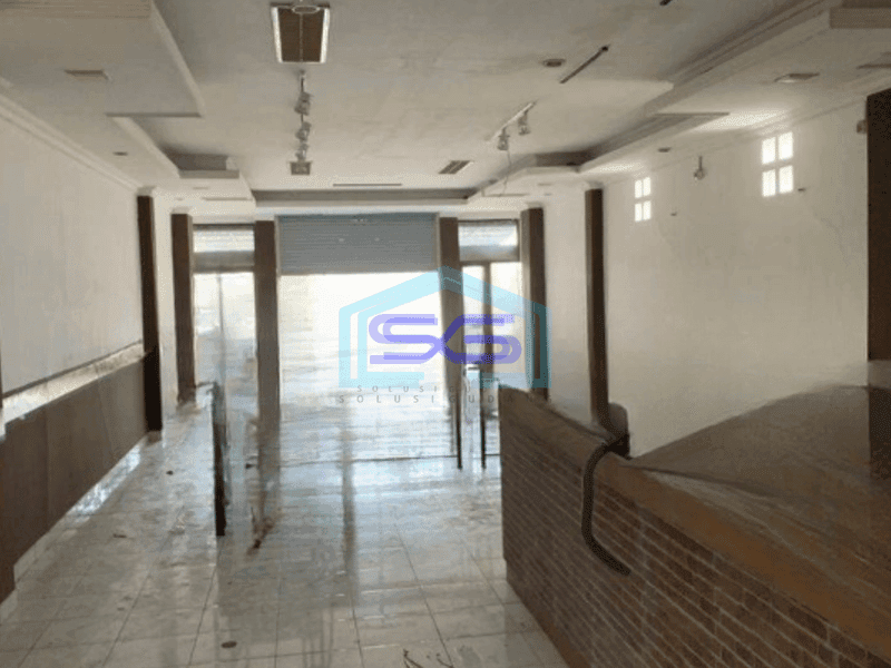 Disewakan Ruko 3 Lantai Luas Tanah  180 m²di Cihampelas Bandung