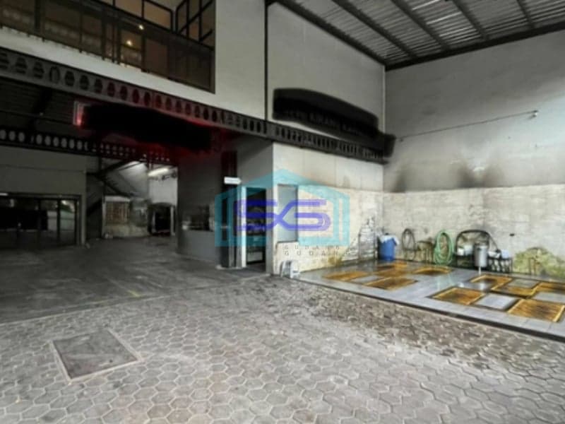 Dijual Ruang Usaha di Semarang Jawa Tengah Strategis LB 550m2