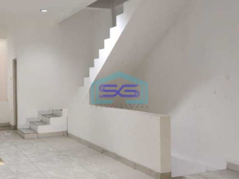 Disewakan Ruko Luas Tanah  670 m² Lokasi Bebas Banjir di Jakarta Barat