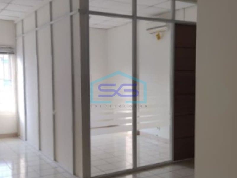 For Rent 3-Story Shophouse Building Area 180 sqm in BSD South Tangerang