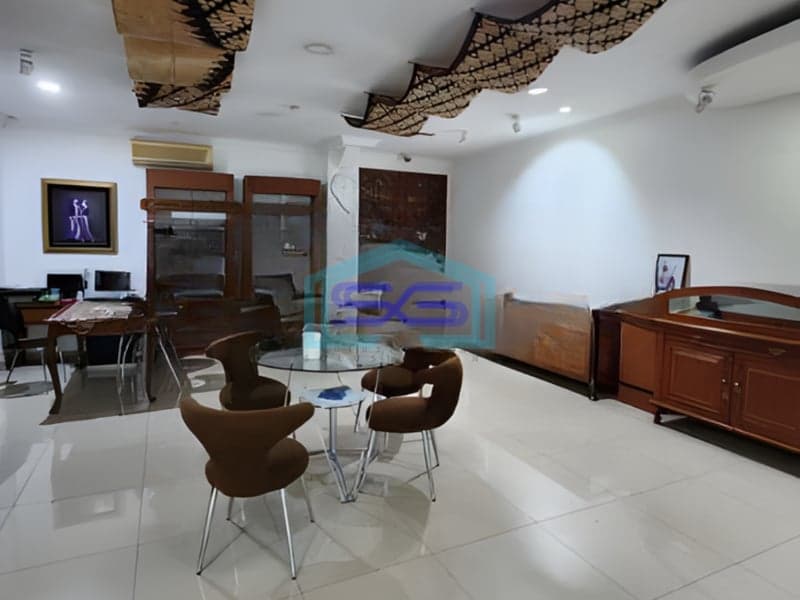 Dijual Kantor Luas Tanah  1.718 m² Lokasi Bebas Banjir di Jakarta Pusat