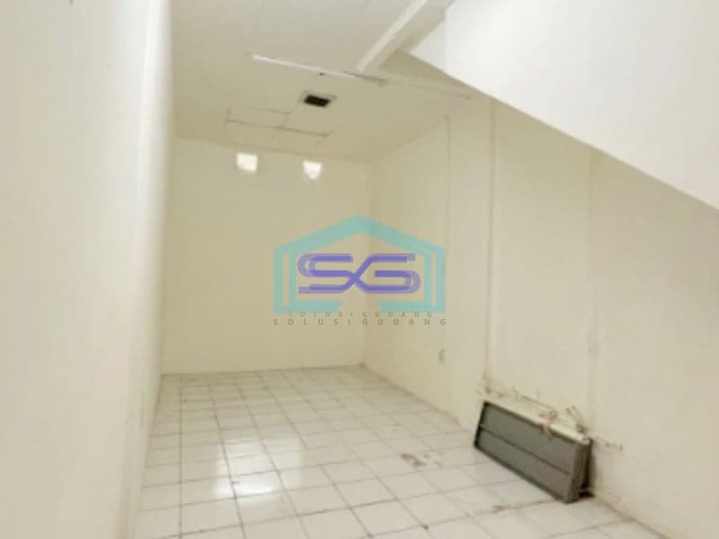 Disewakan Ruko Lokasi Dekat Jalan Raya Tubagus Angke Jakarta Barat Luas Bangunan 306 m²