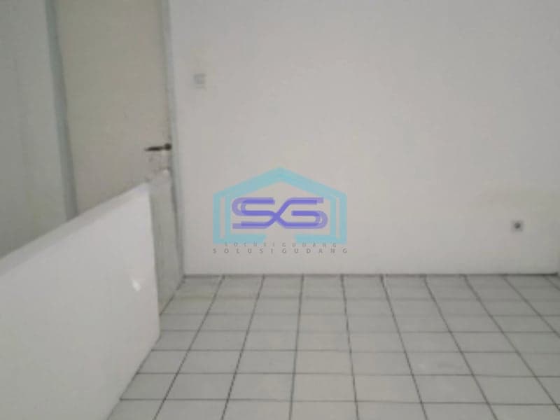 Disewakan Ruko Lokasi Strategis Luas Bangunan  230 m²  di Srengseng Jakarta Barat