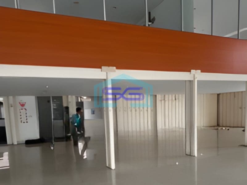 Dijual Ruang Usaha Ex Showroom di Sidoarjo Jawa Timur LT 1704m2